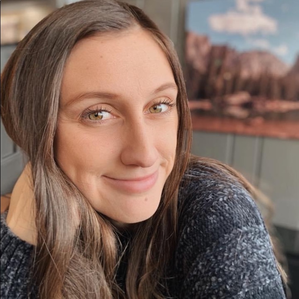 Meet your Posher, Nadia